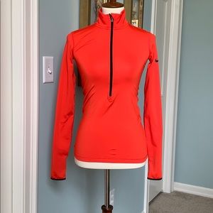 Tight fitted Nike workout pull over 3 quarter zip